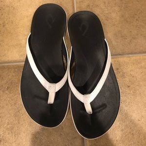 Olukai sandals